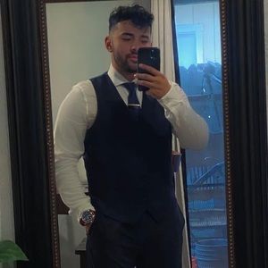 Meet your Posher, Alex